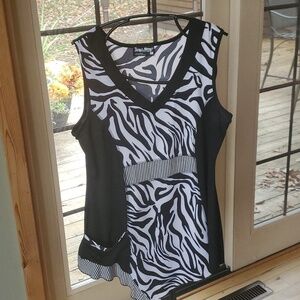 Tango Mango Zebra Print Sleeveless Tunic Top Black White V-Neck XL Side Pocket